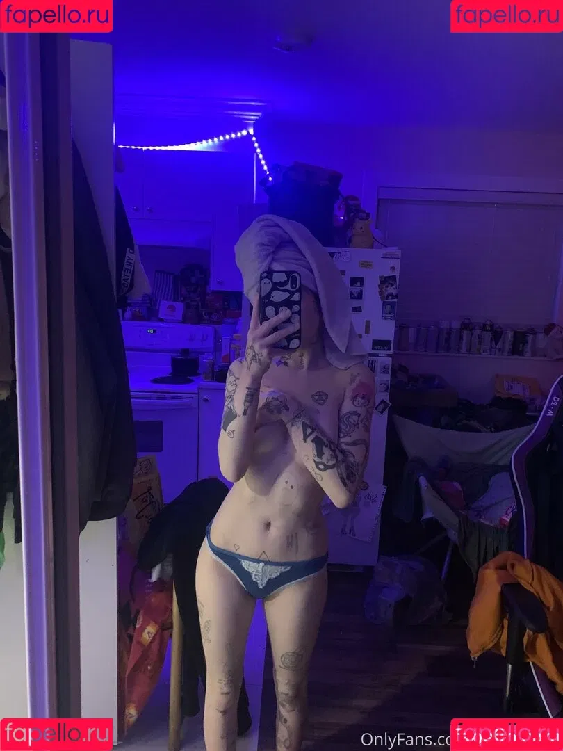 ilovelilsaku Onlyfans Photo Gallery 