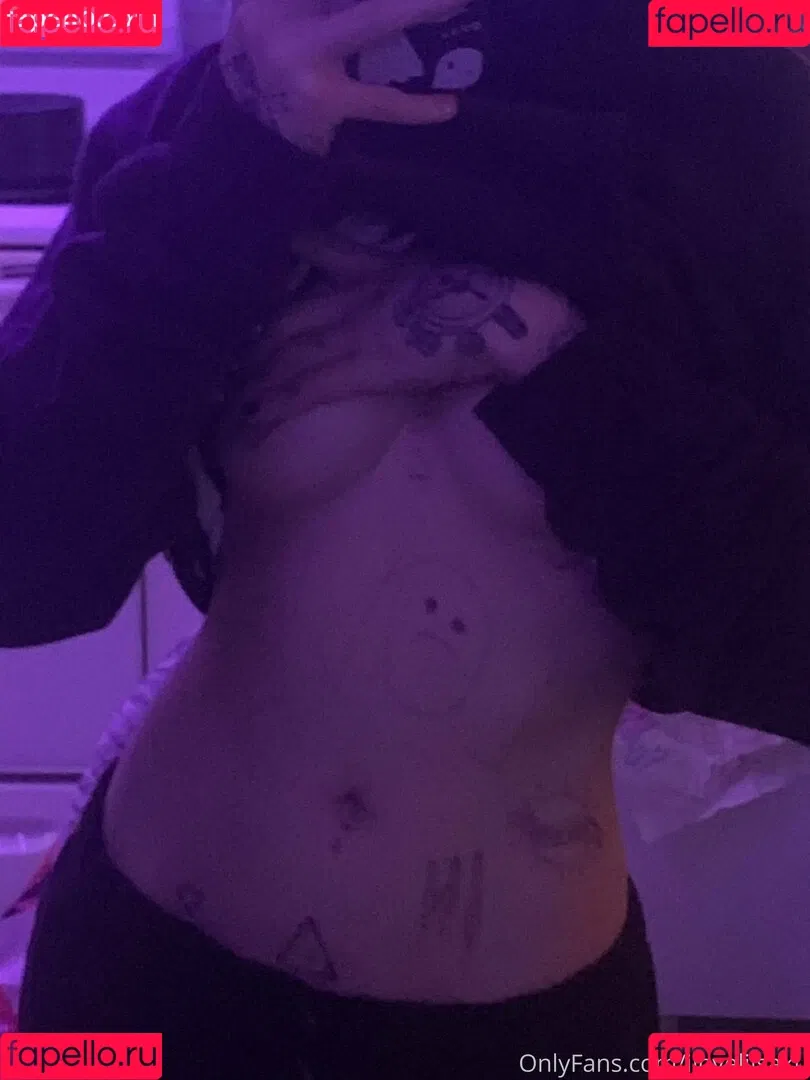 ilovelilsaku Onlyfans Photo Gallery 