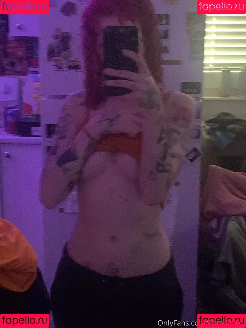 ilovelilsaku Onlyfans Photo Gallery 