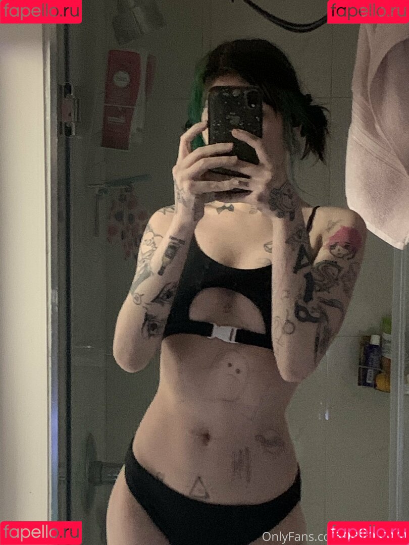 ilovelilsaku Onlyfans Photo Gallery 