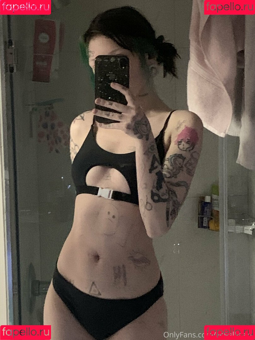 ilovelilsaku Onlyfans Photo Gallery 