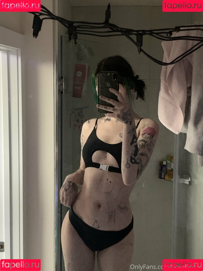 ilovelilsaku Onlyfans Photo Gallery 