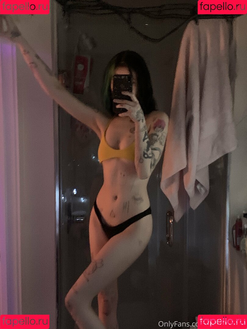 ilovelilsaku Onlyfans Photo Gallery 