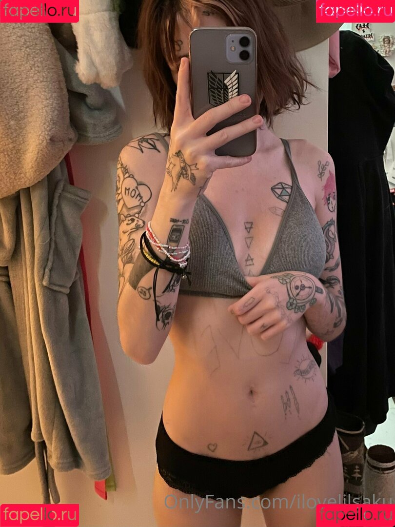 ilovelilsaku Onlyfans Photo Gallery 