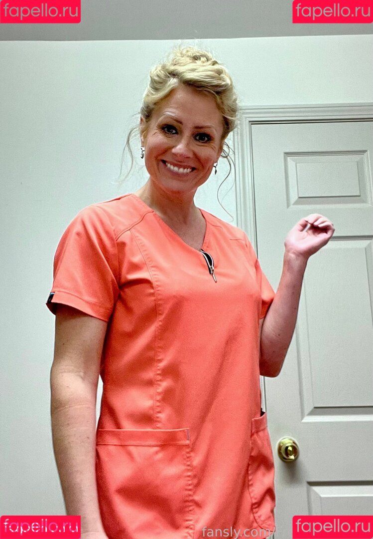 FreckledFox4U Onlyfans Photo Gallery 