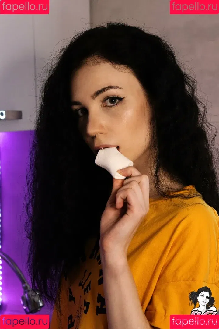LesyaMoon Onlyfans Photo Gallery 