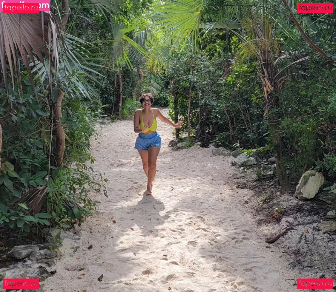 Becca Khalil Onlyfans Photo Gallery 