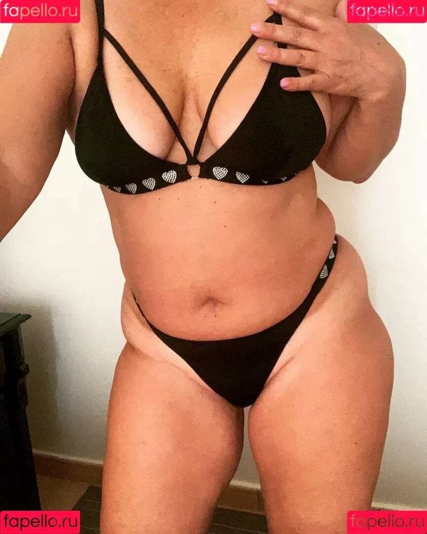 MrsSisiuXXX Onlyfans Photo Gallery 