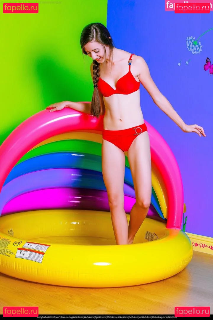 Claire Evans Onlyfans Photo Gallery 