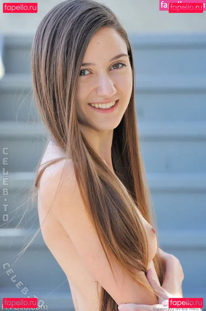 Claire Evans Onlyfans Photo Gallery 