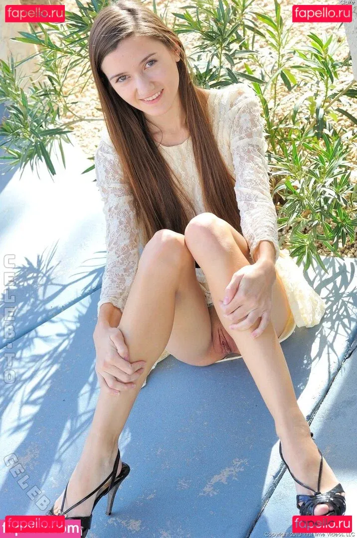 Claire Evans Onlyfans Photo Gallery 