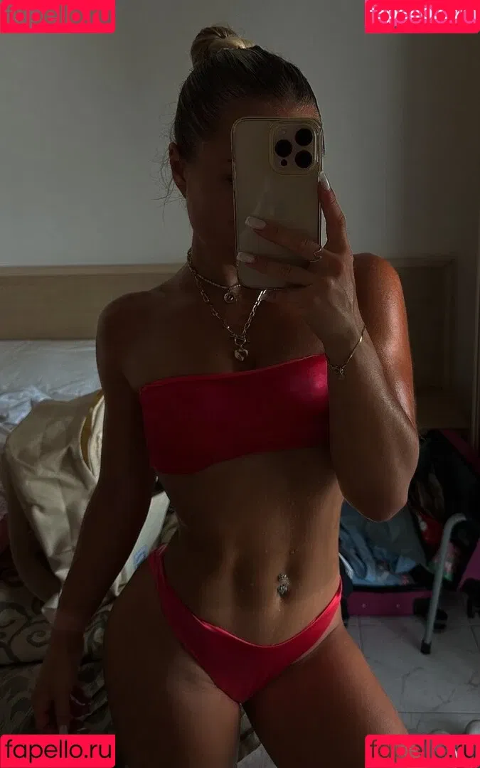 Nadine Chiara Onlyfans Photo Gallery 