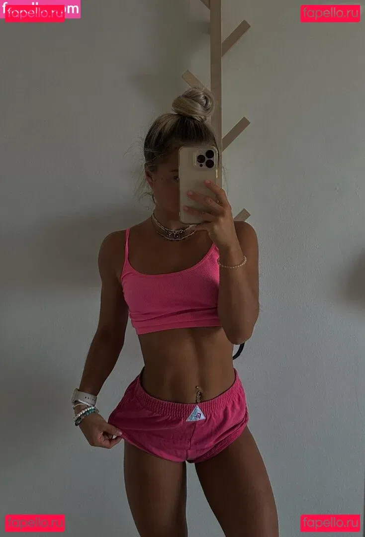 Nadine Chiara Onlyfans Photo Gallery 