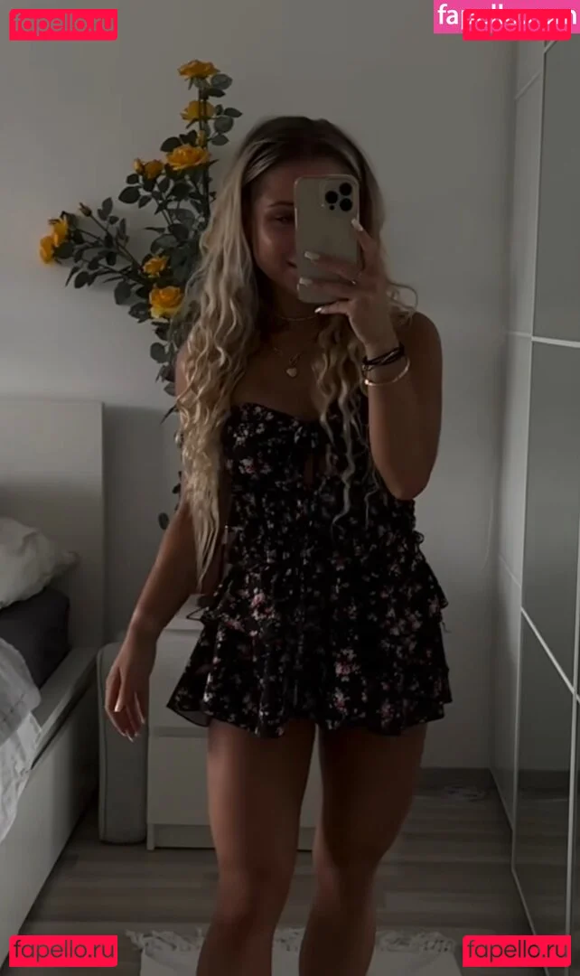 Nadine Chiara Onlyfans Photo Gallery 