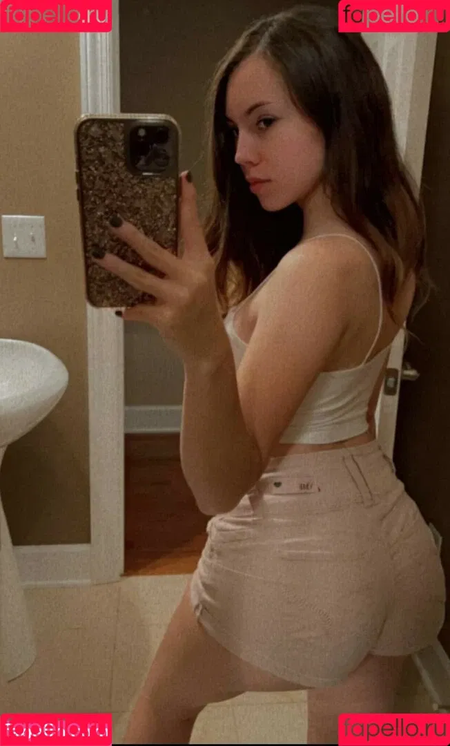 pintsizejen Onlyfans Photo Gallery 