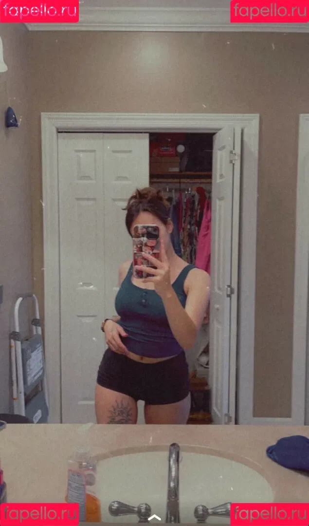 pintsizejen Onlyfans Photo Gallery 