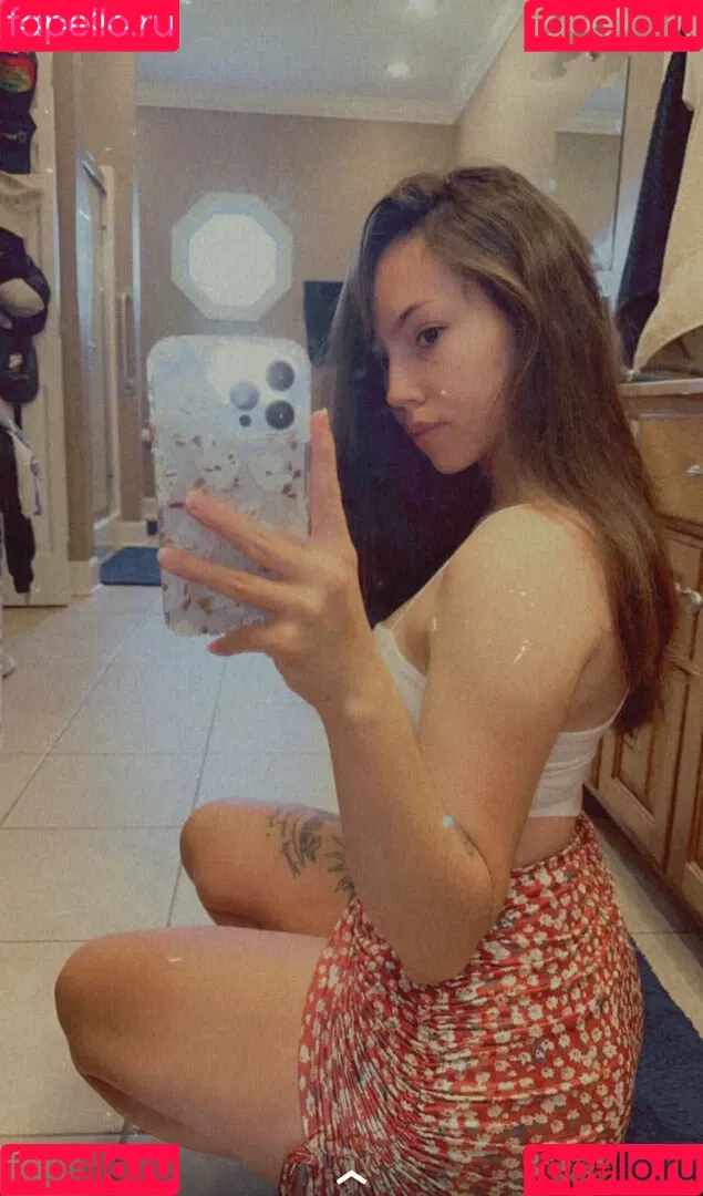 pintsizejen Onlyfans Photo Gallery 