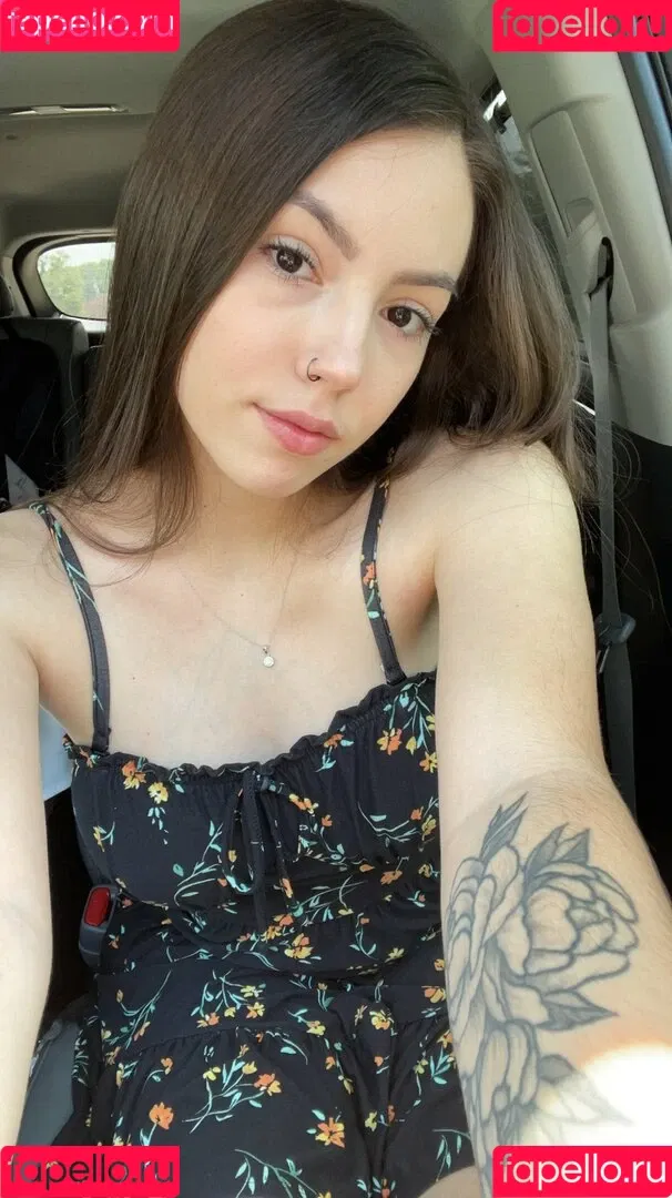 pintsizejen Onlyfans Photo Gallery 