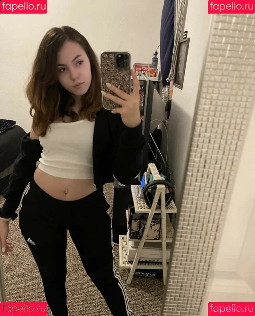 pintsizejen Onlyfans Photo Gallery 