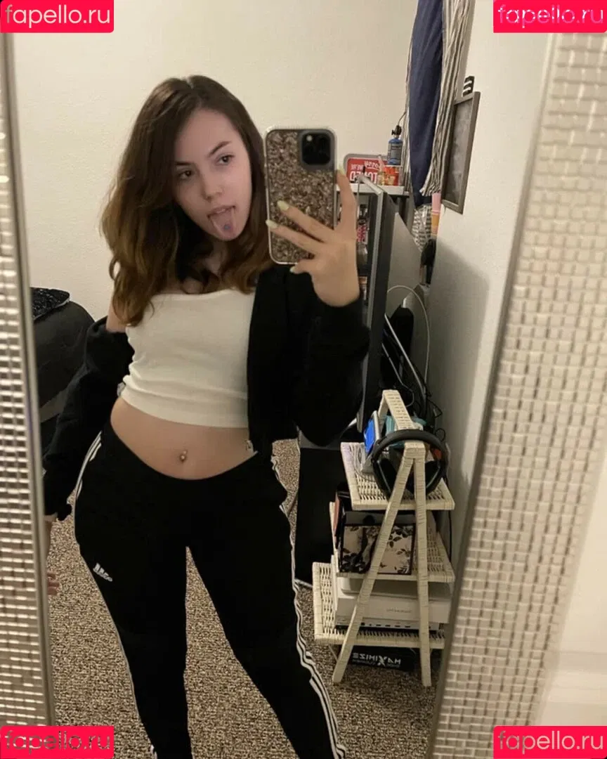 pintsizejen Onlyfans Photo Gallery 