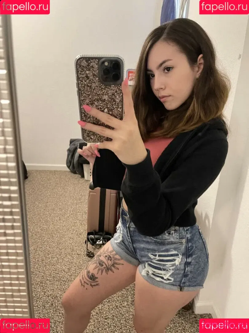 pintsizejen Onlyfans Photo Gallery 