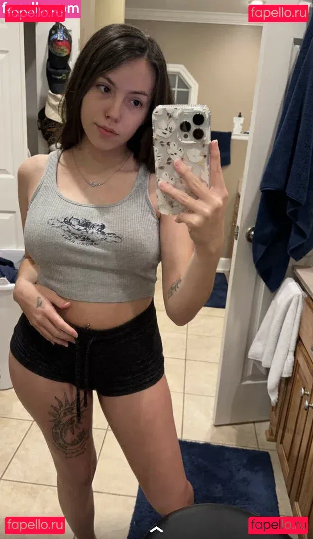 pintsizejen Onlyfans Photo Gallery 