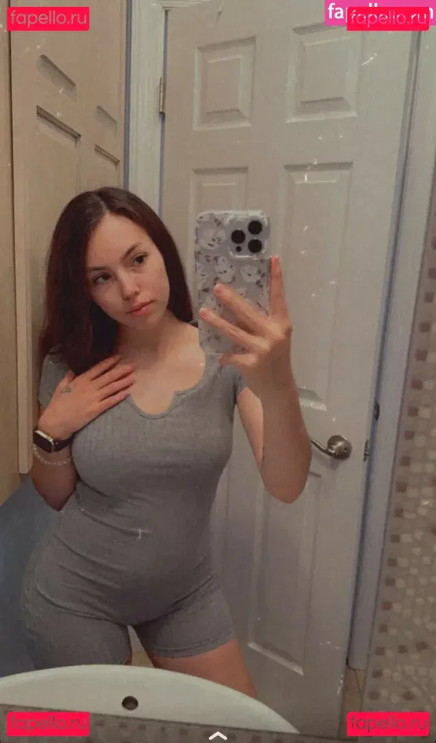 pintsizejen Onlyfans Photo Gallery 