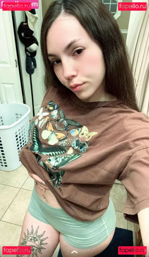 pintsizejen Onlyfans Photo Gallery 