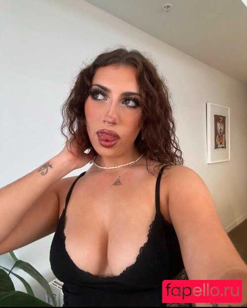 ViennaVeraa Nude Onlyfans Photo 38