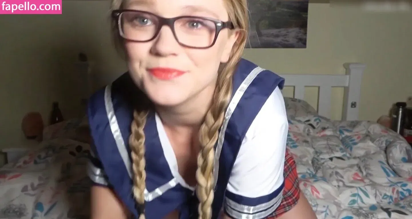 LeniFuchs Onlyfans Photo Gallery 