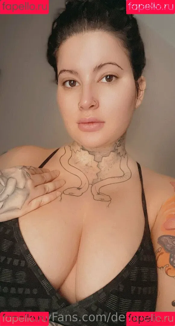 devinebria Onlyfans Photo Gallery 