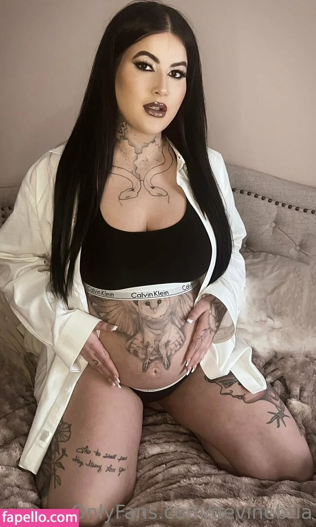 devinebria Onlyfans Photo Gallery 