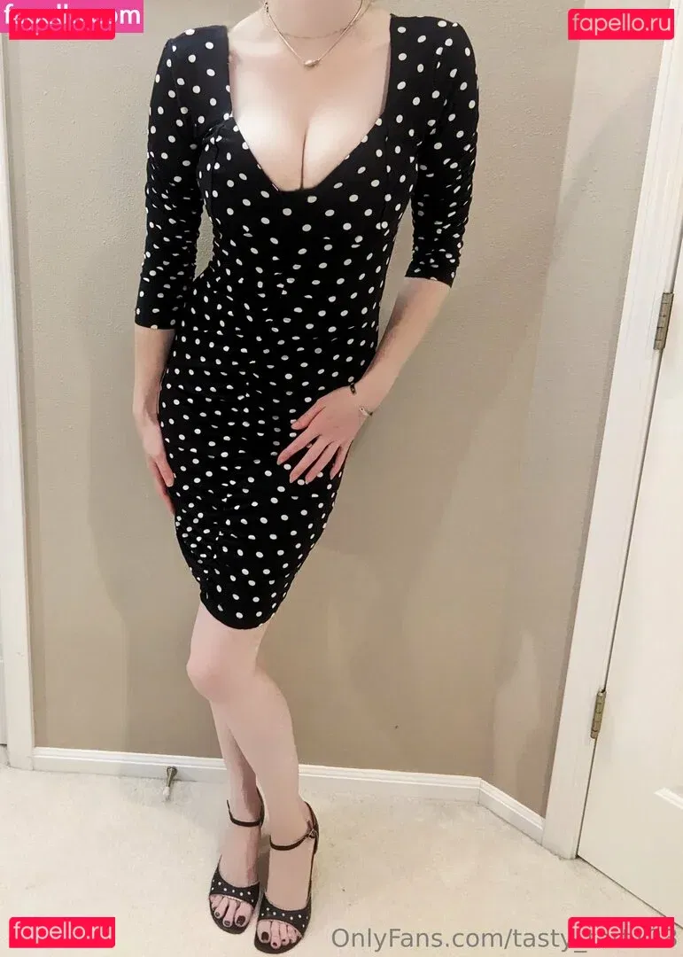 Tasty_tart123 Onlyfans Photo Gallery 