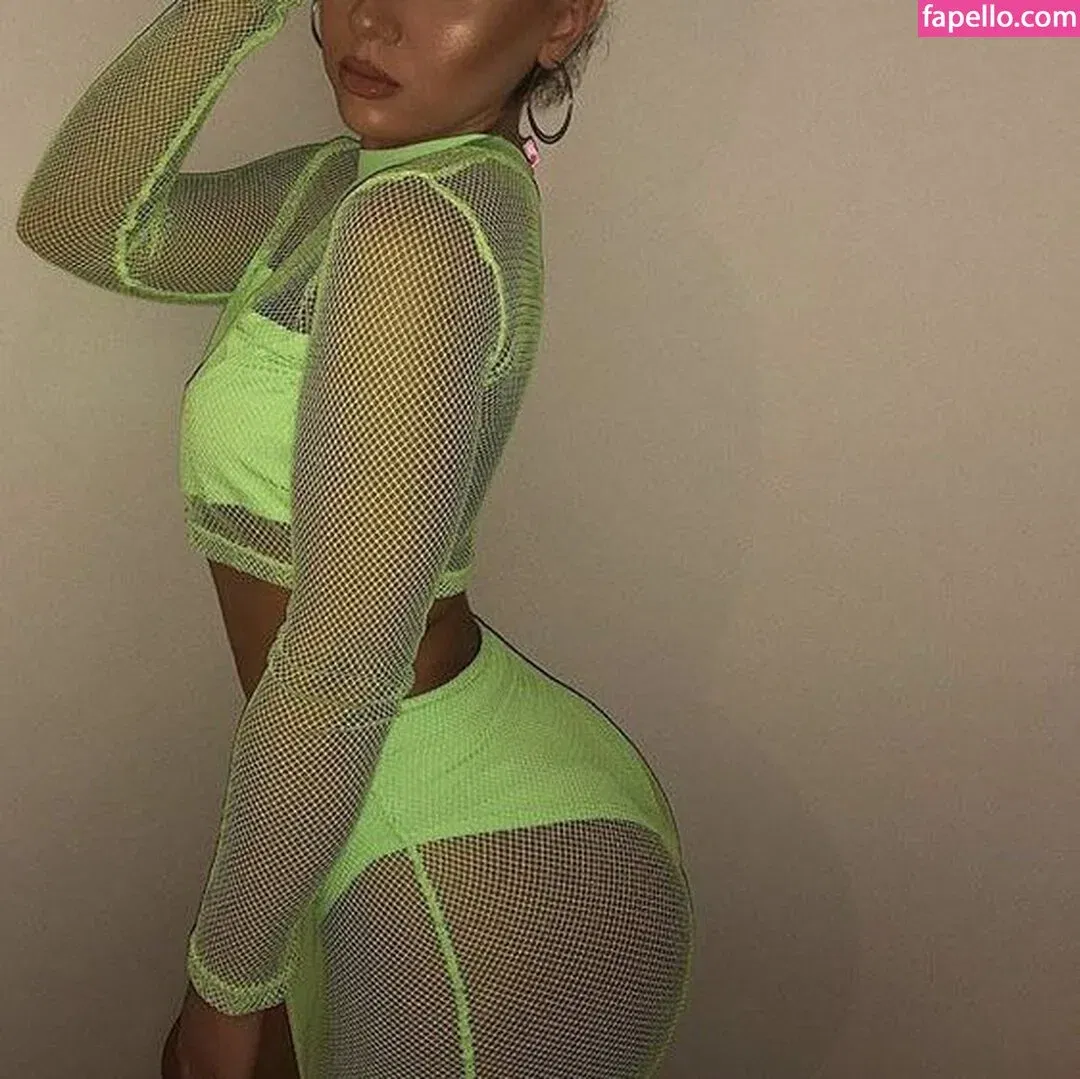 Mxelenaa Onlyfans Photo Gallery 