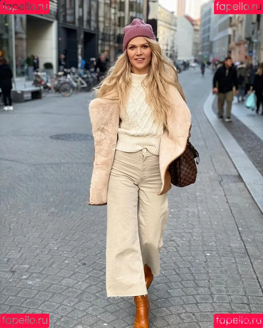 Sara Kulka Onlyfans Photo Gallery 
