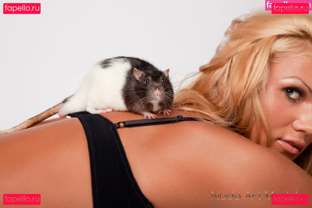 Sara Kulka Onlyfans Photo Gallery 