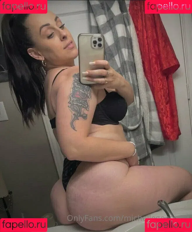 michellegoeswild Onlyfans Photo Gallery 