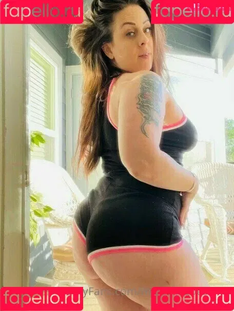 michellegoeswild Onlyfans Photo Gallery 