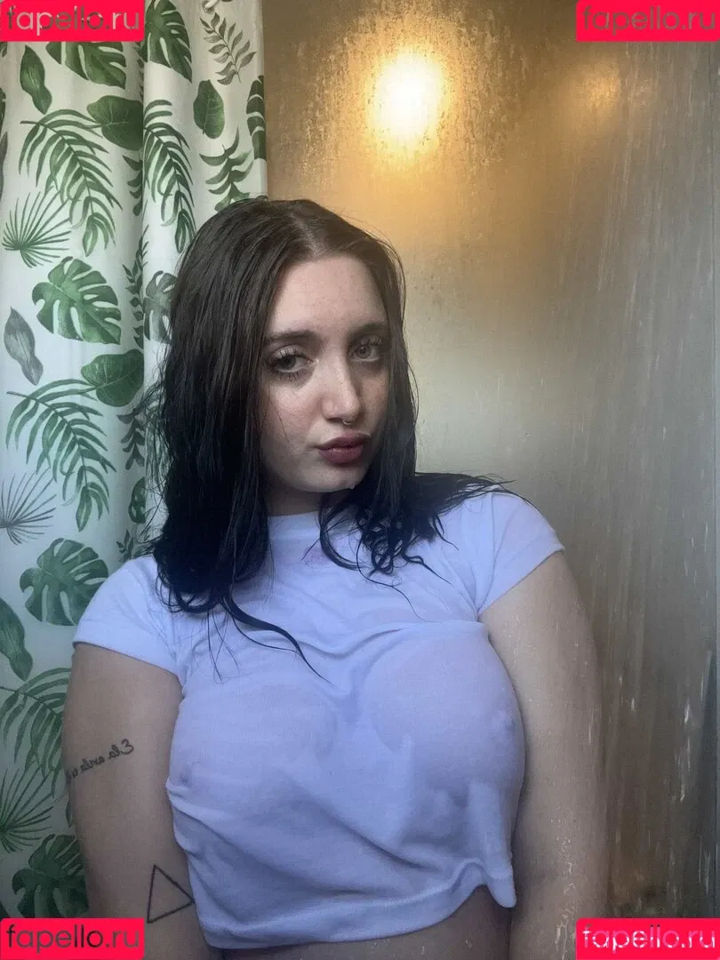 Naomi Nyke Onlyfans Photo Gallery 