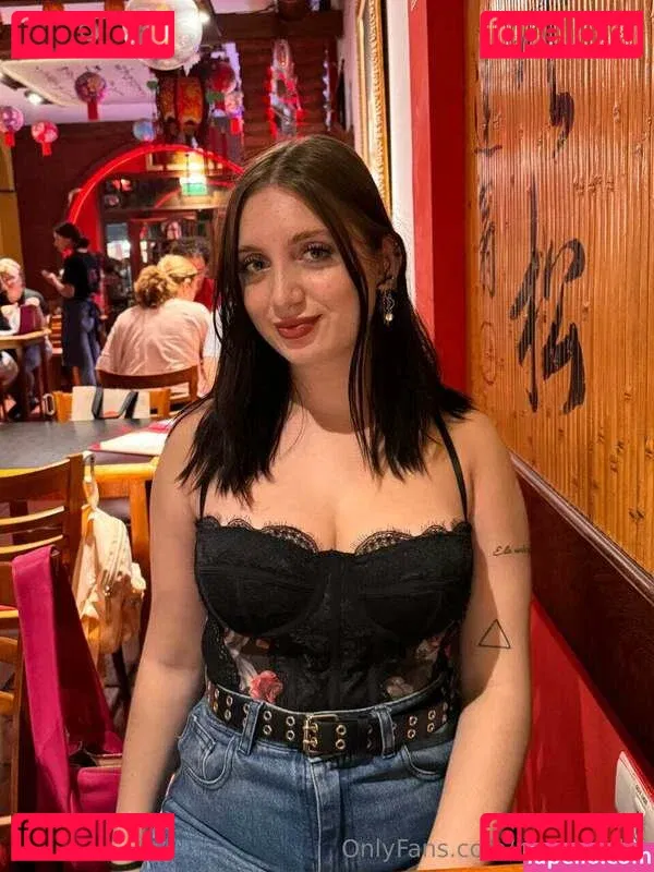 Naomi Nyke Onlyfans Photo Gallery 