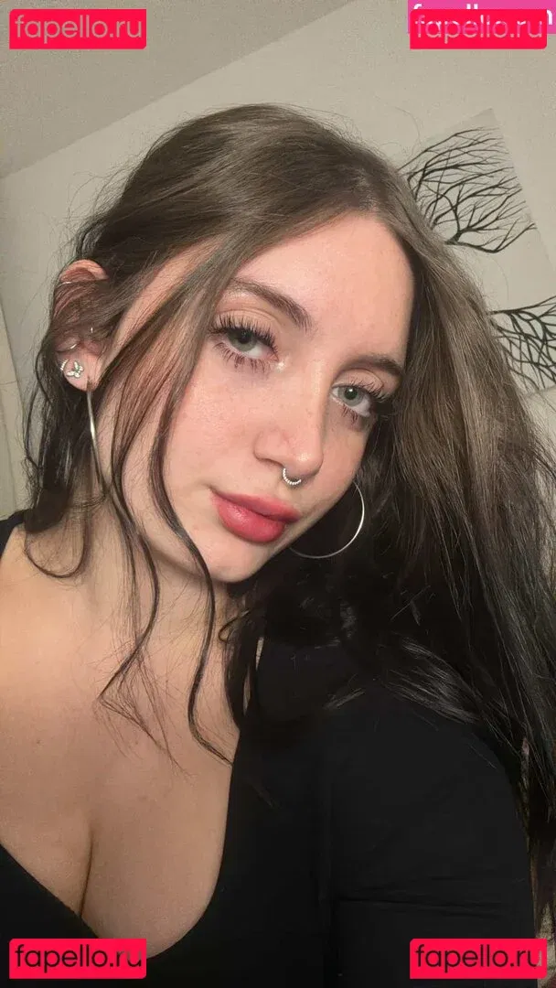 Naomi Nyke Onlyfans Photo Gallery 