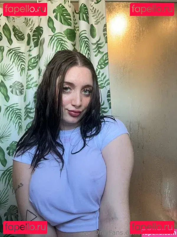 Naomi Nyke Onlyfans Photo Gallery 