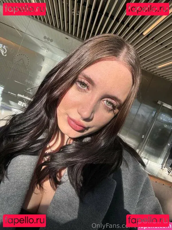 Naomi Nyke Onlyfans Photo Gallery 