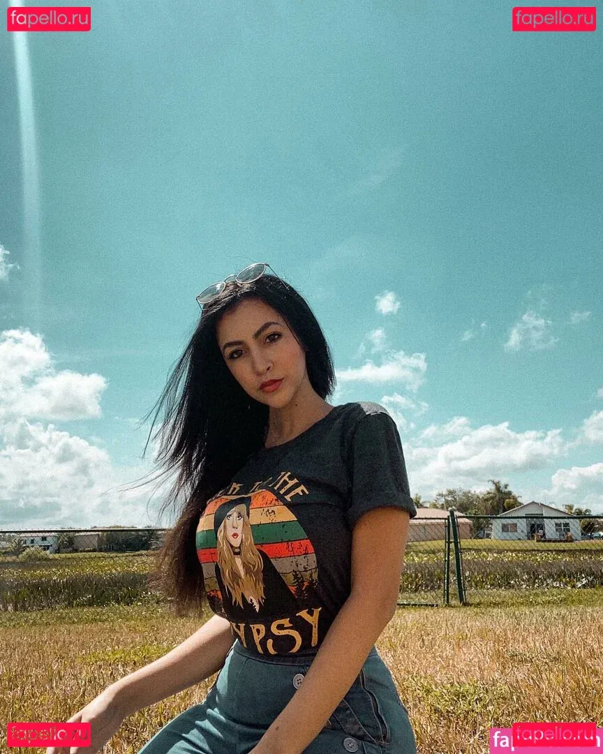 Victoria Domenech Onlyfans Photo Gallery 