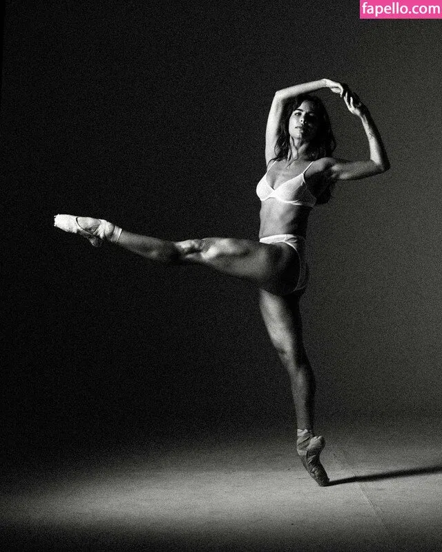 Violetta Komyshan Onlyfans Photo Gallery 