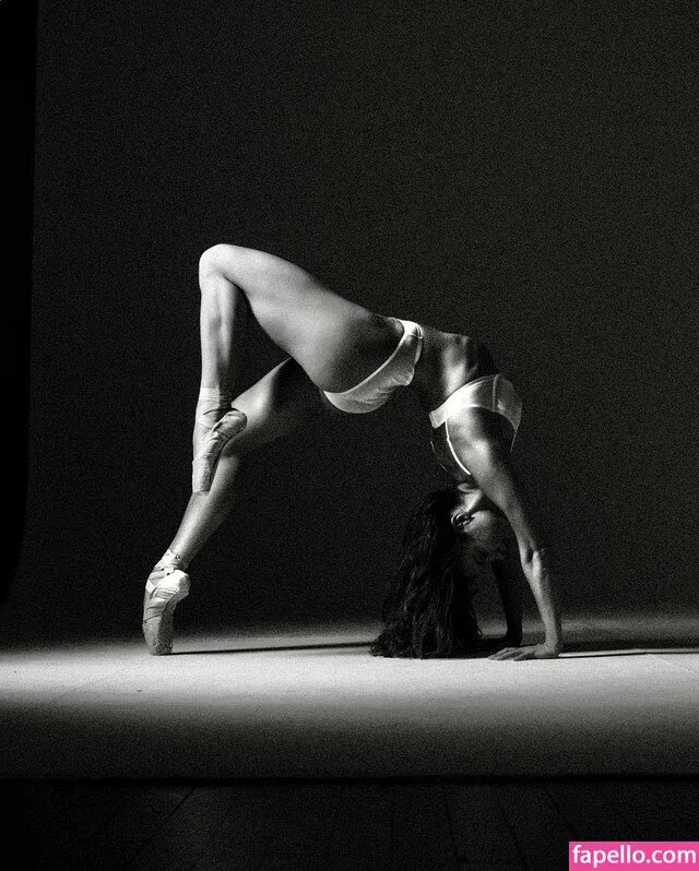 Violetta Komyshan Onlyfans Photo Gallery 