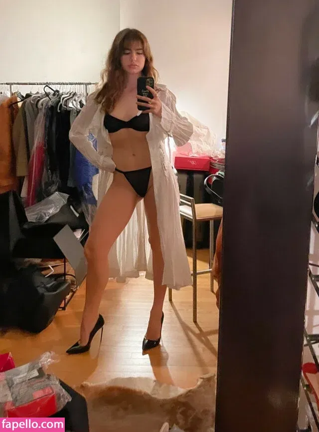 Violetta Komyshan Onlyfans Photo Gallery 