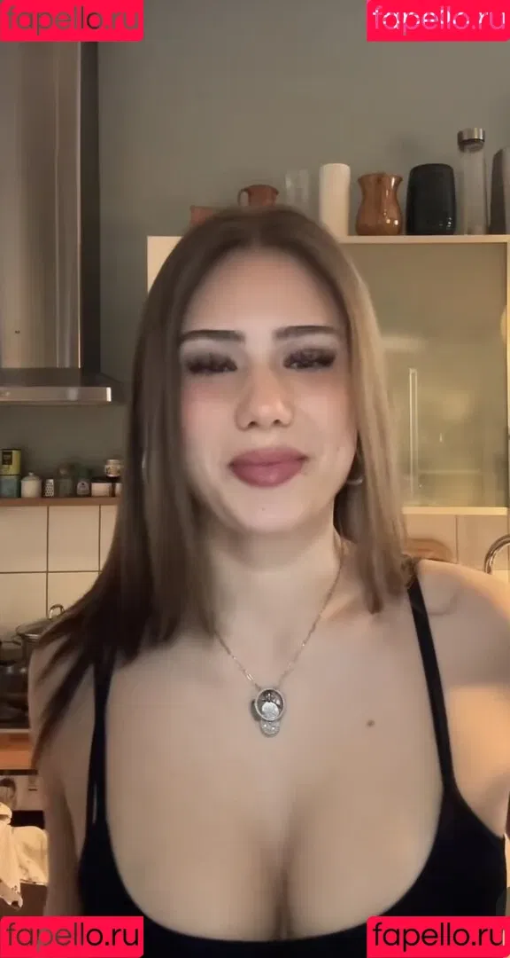 Mthlara Onlyfans Photo Gallery 