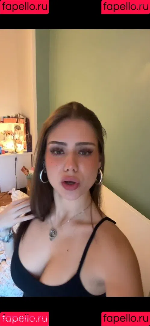 Mthlara Onlyfans Photo Gallery 