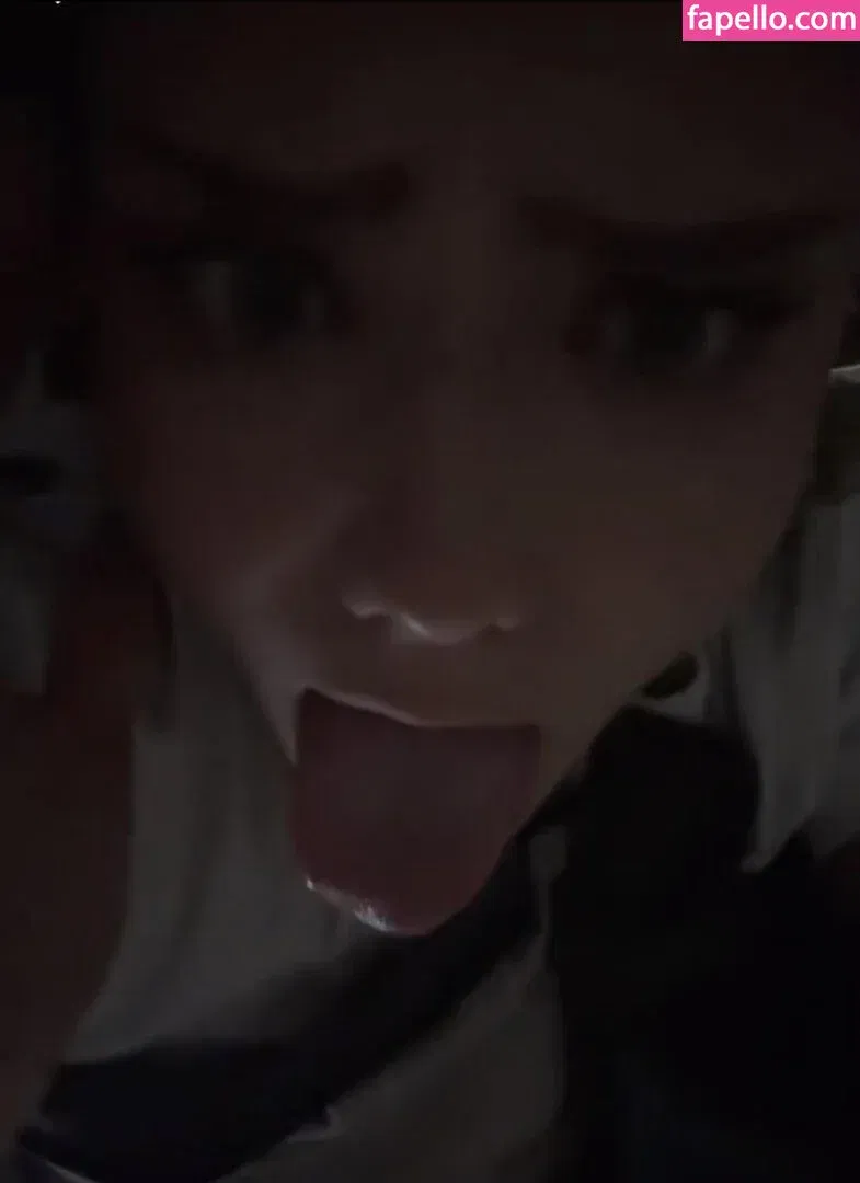 Mthlara Onlyfans Photo Gallery 